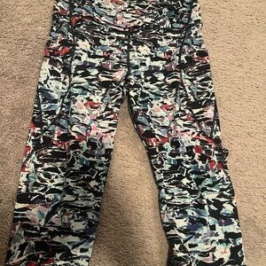 Lululemon Wunder Under Crop 21” Luxtreme Abstract Print Leggings Sz 12